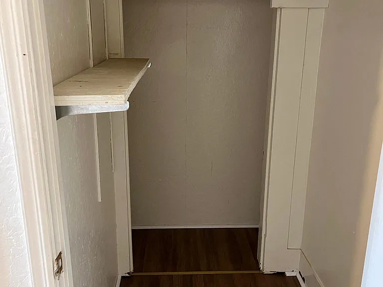 319 Boyce St — Photo 4
