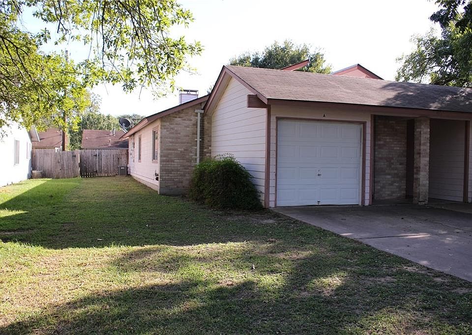 1st image of 413 Vista West Ct #A