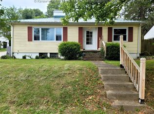 2215 Curtis Ave, Saint Albans, WV 25177