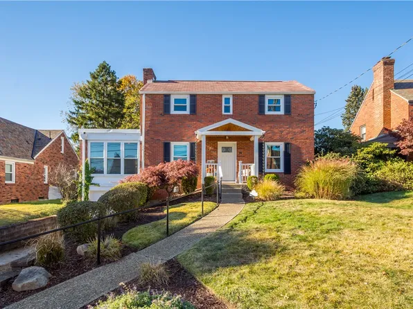 17 Pocono Dr, Pittsburgh, PA 15220