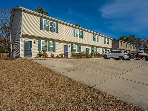 2nd image of 1076 Lexi Ct