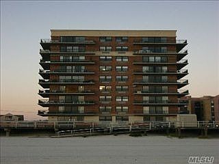2nd image of 26 W Broadway Blvd #404