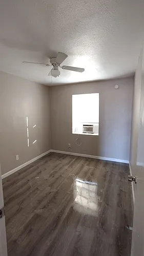 940 E Hattie St #202 Photo 1