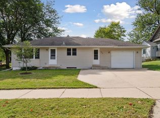 425 Elm St W, Nya, MN 55368