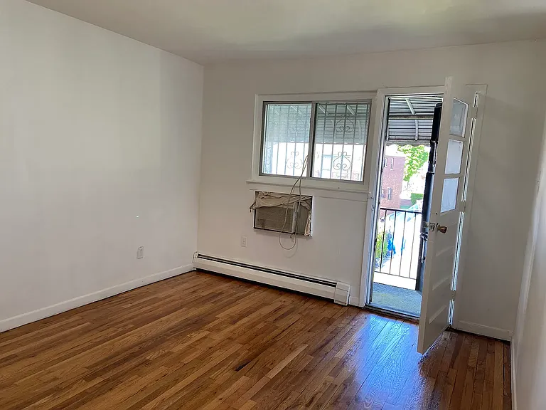 685 Jerome St #2 — Photo 10