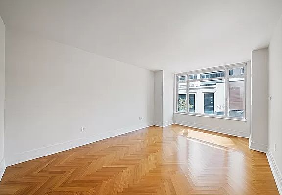 4th image of 205 E 85th St APT 3F