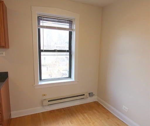 5th image of 3839 N Greenview Ave #4743