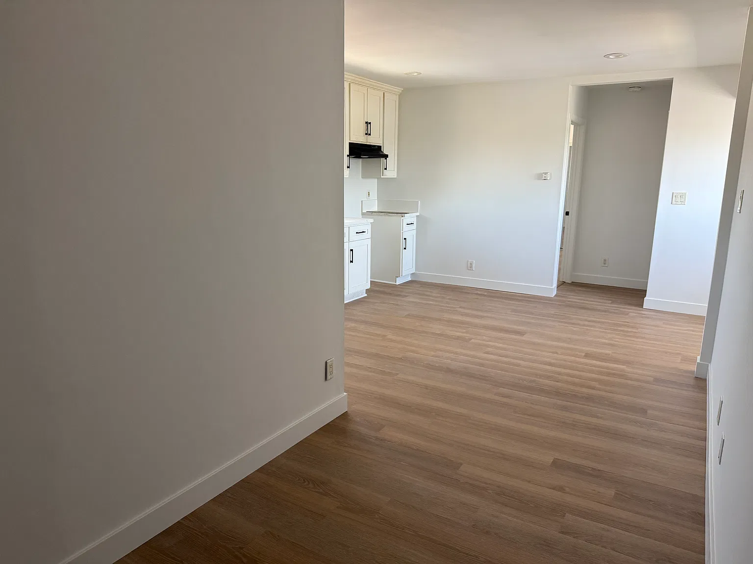 2 bed, 662 sqft, $2,600 — Photo 2