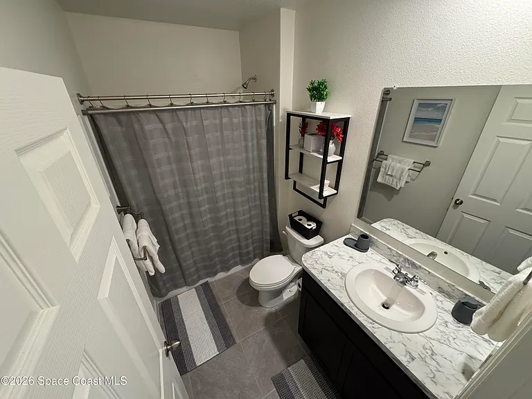 1349 Ashford Ave NE — Photo 11