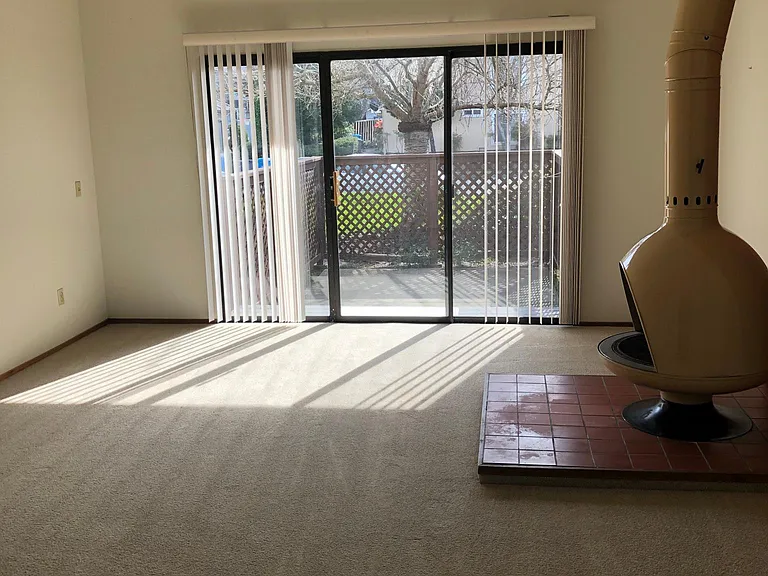 2836 Yulupa Ave — Photo 4