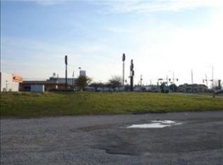 1601 W Market St, Bloomington, IL 61701