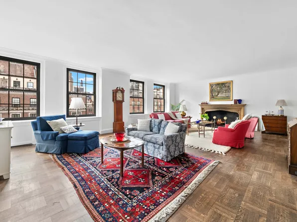 55 East 72nd Street image 1 of 18