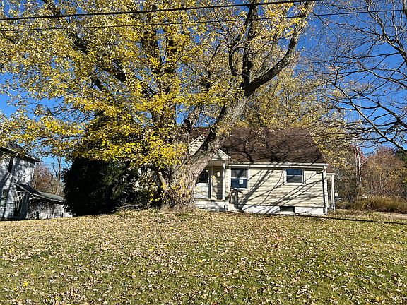 2nd image of 546 Vonhof Blvd
