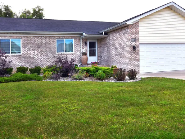 3239 Wren Ln, Rochester Hills, MI 48309