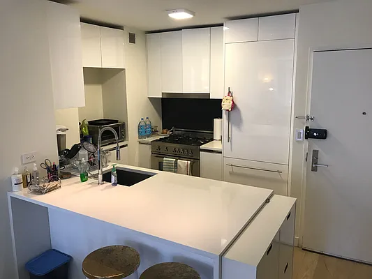 Rented by NY NY Condo, Inc | media 29