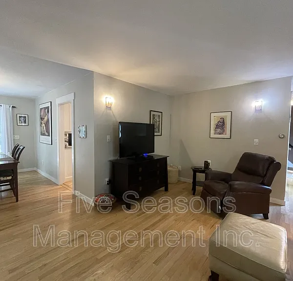 70 Pleasant Ave — Photo 19