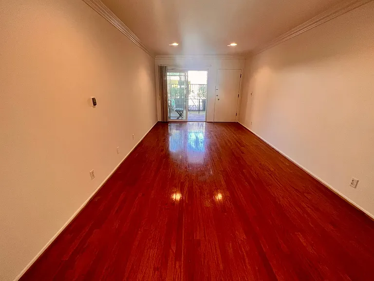 8130 Norton Ave, West Hollywood — Photo 2
