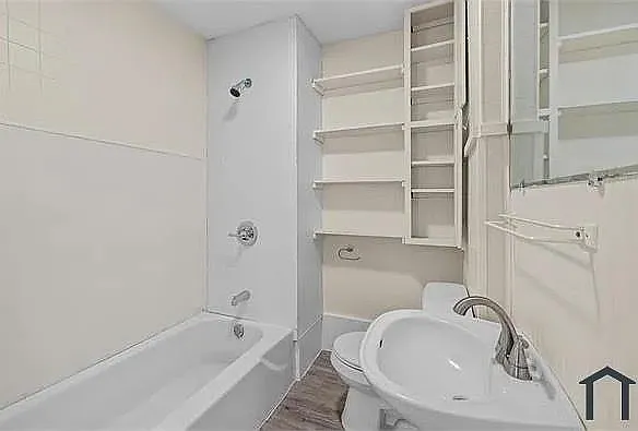 4632 Avenue U — Photo 6