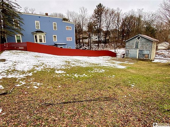 4th image of 208 Forest Ave