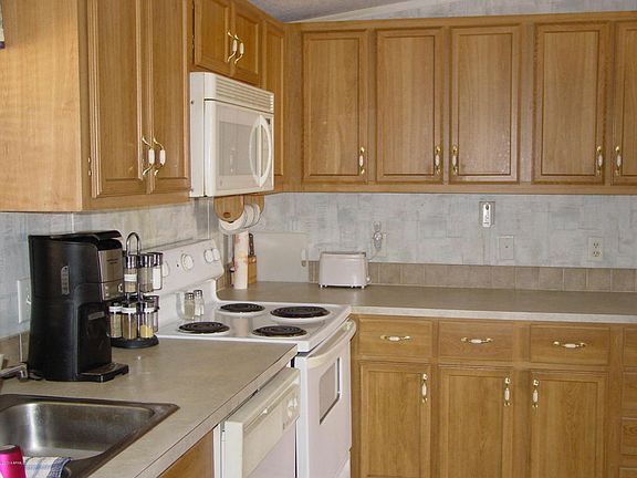 3rd image of 33024 N 223rd Dr