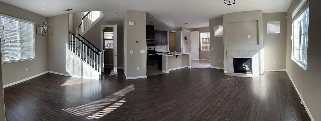 1080 Gridley Dr — Photo 1