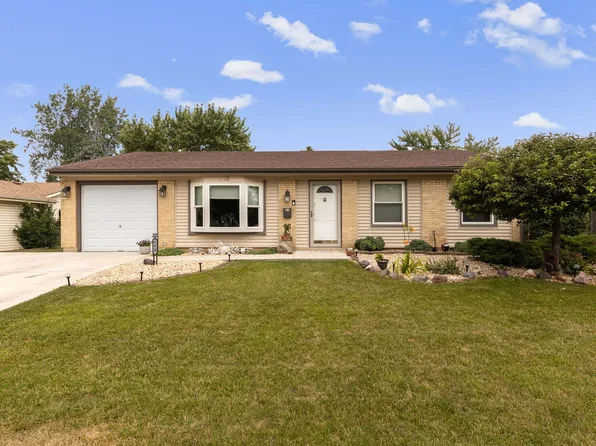 113 David Dr, Streamwood, IL 60107