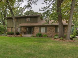 9724 Northcote Ave, Saint John, IN 46373