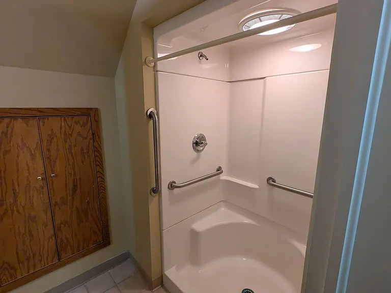 320 E Lincoln Ave — Photo 7