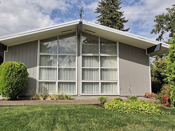 2nd image of 410 SE 94th Ave