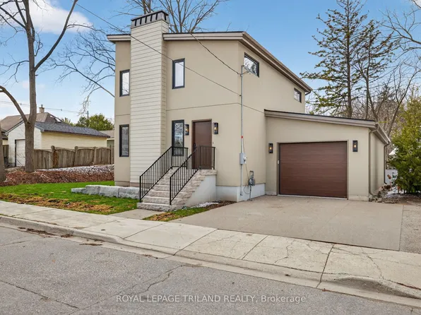 14 Lundy Ln, London, ON N6C 3G5