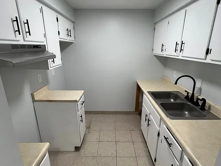 Spring Garden Apartments — Photo 11