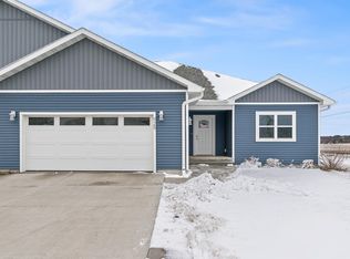 925 Roosevelt St, Baraboo, WI 53913