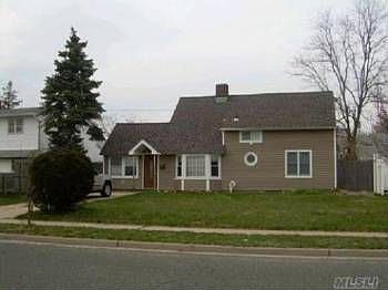 1st image of 109 Abbey Ln