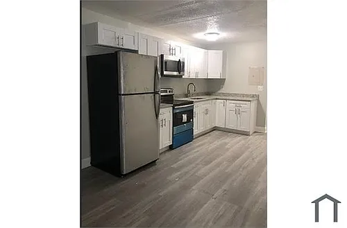5035 D St SE Photo 1