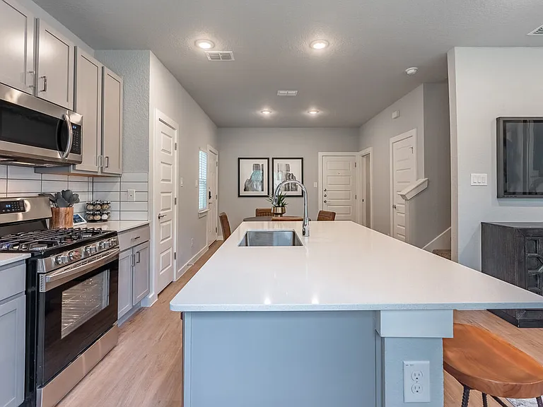 Farm Haus Luxury Rental Homes — Photo 18