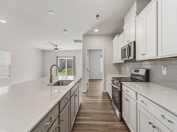 5th image of 500 Corsac Ct