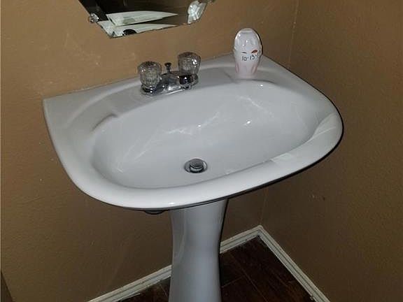 4th image of 4527 Via San Antonio