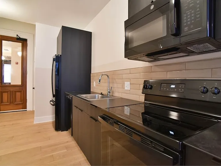 30 W Broad St #406 — Photo 10