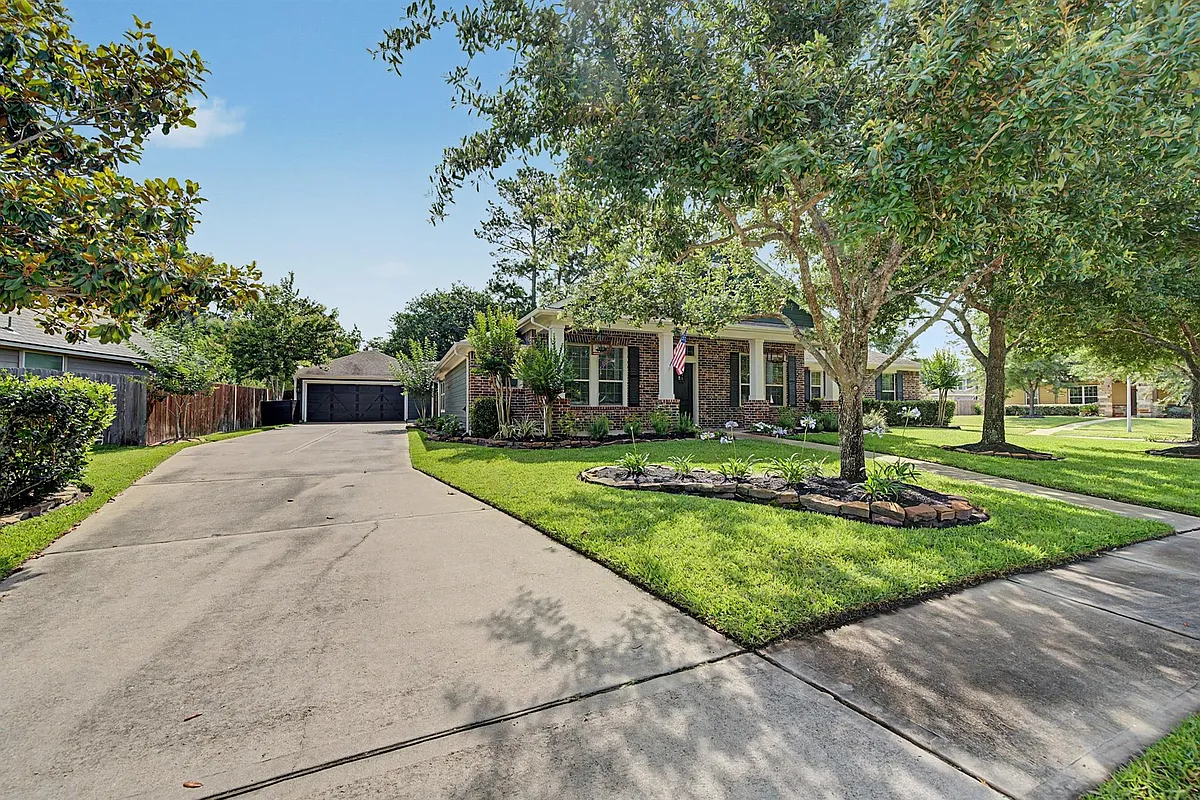 Building Photo - 31032 Sunfall Trail Ln
