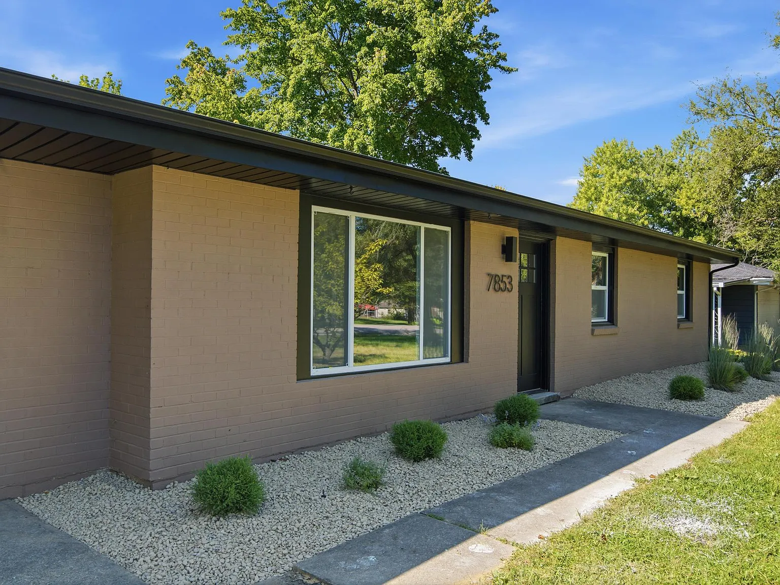 3 bed, 1500 sqft, $2,650 — Photo 3