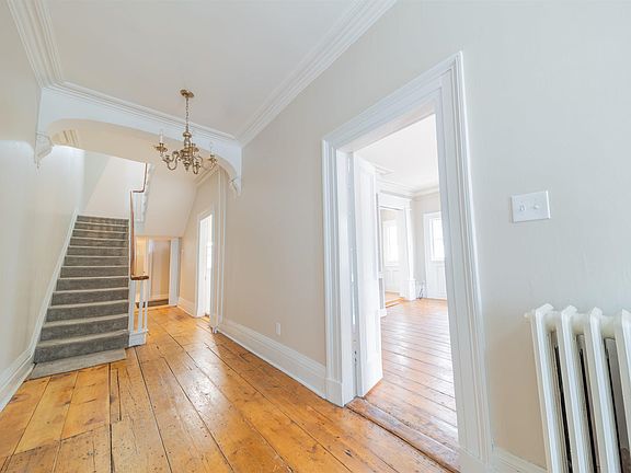 2nd image of 5633 Morris St