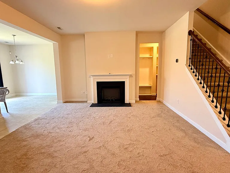5633 Garrow Glen Rd — Photo 9