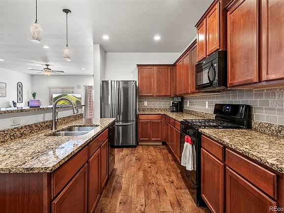 2nd image of 1709 Ute Way