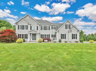 10 Gilbert Ln, South Windsor, CT 06074