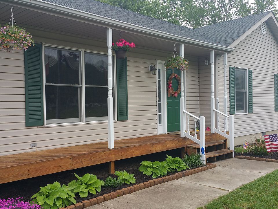 Great porch to relax on