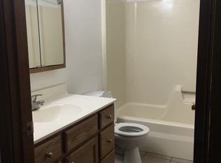 6733 Cloverlane Rd, Lambertville, MI 48144