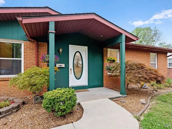 38 Landau Dr, Millstadt, IL 62260