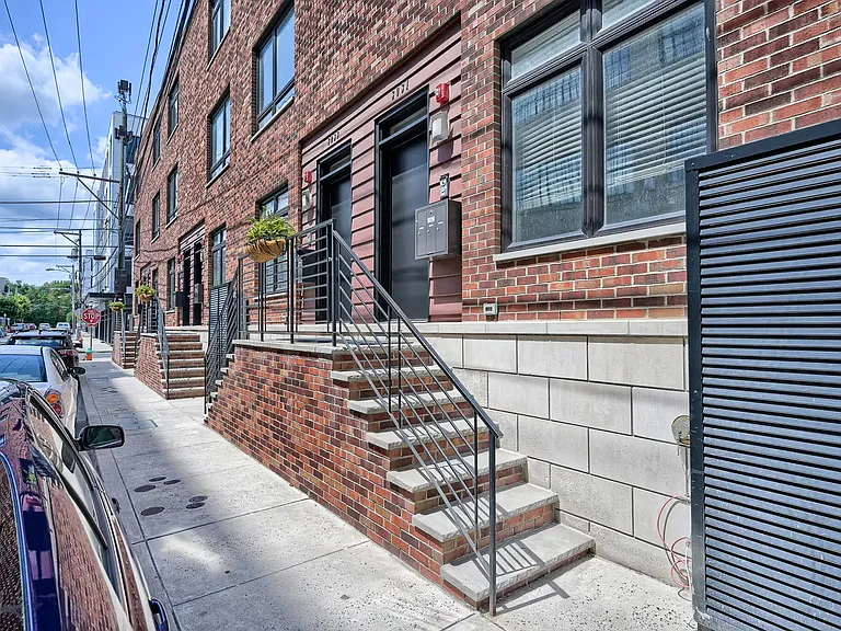 3019 Master St — Photo 16