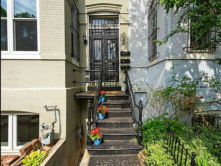 724 5th St NE #B — Photo 45