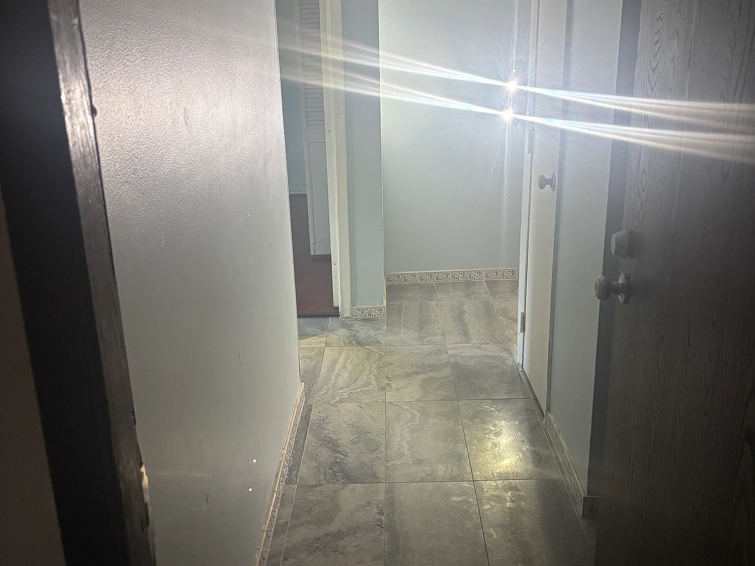 2 bed, 905 sqft, $1,700 — Photo 1